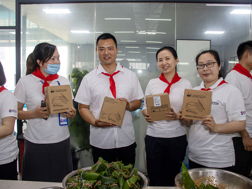 环宇汽车“粽情端午”包粽子比赛