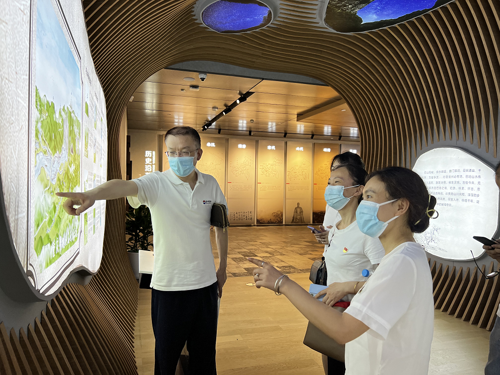 环宇汽车党支部七一活动简讯