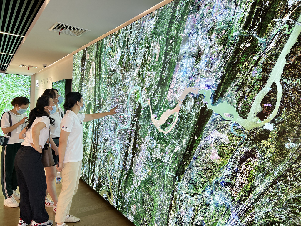 环宇汽车党支部七一活动简讯