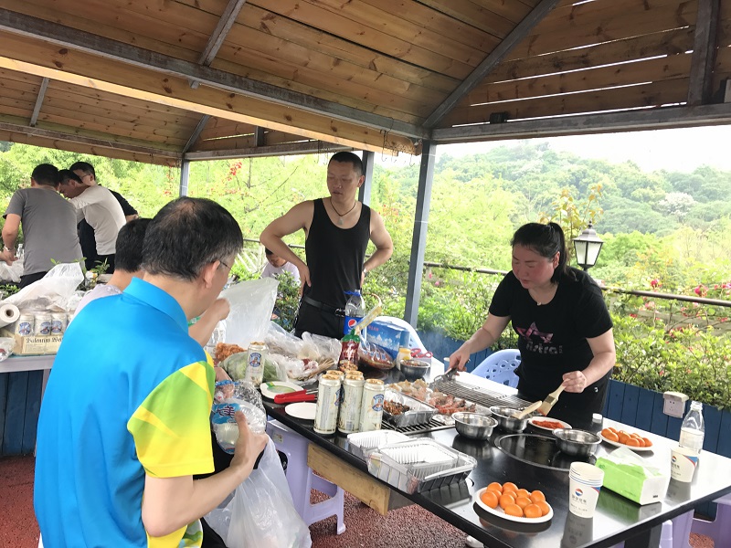 管理干部第一次团建活动简讯