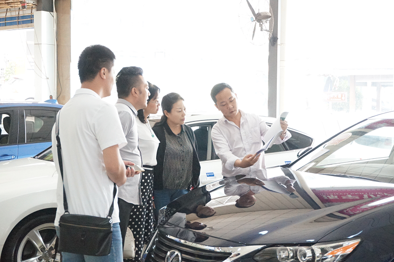 市商务委领导携攀枝花商务局考察组一行莅临环宇考察学习