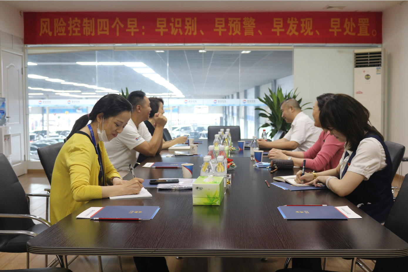 热烈欢迎工商银行渝中区支行莅临环宇汽车