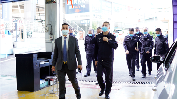 热烈欢迎重庆交巡警总队徐佳副总队长一行莅临环宇汽车指导工作