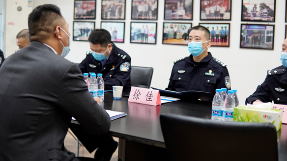 热烈欢迎重庆交巡警总队徐佳副总队长一行莅临环宇汽车指导工作