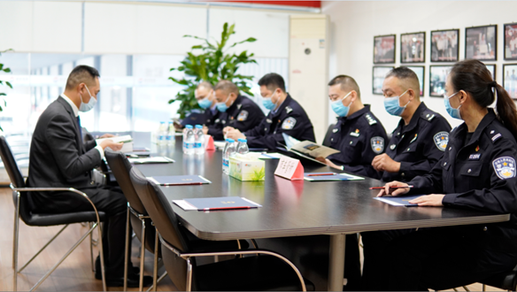 热烈欢迎重庆交巡警总队徐佳副总队长一行莅临环宇汽车指导工作
