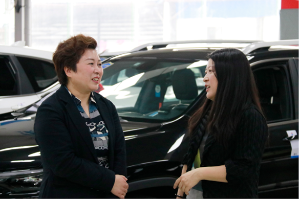 热烈欢迎中国汽车流通协会各位领导及同行、巴南区商务委主任刘智莅临指导工作