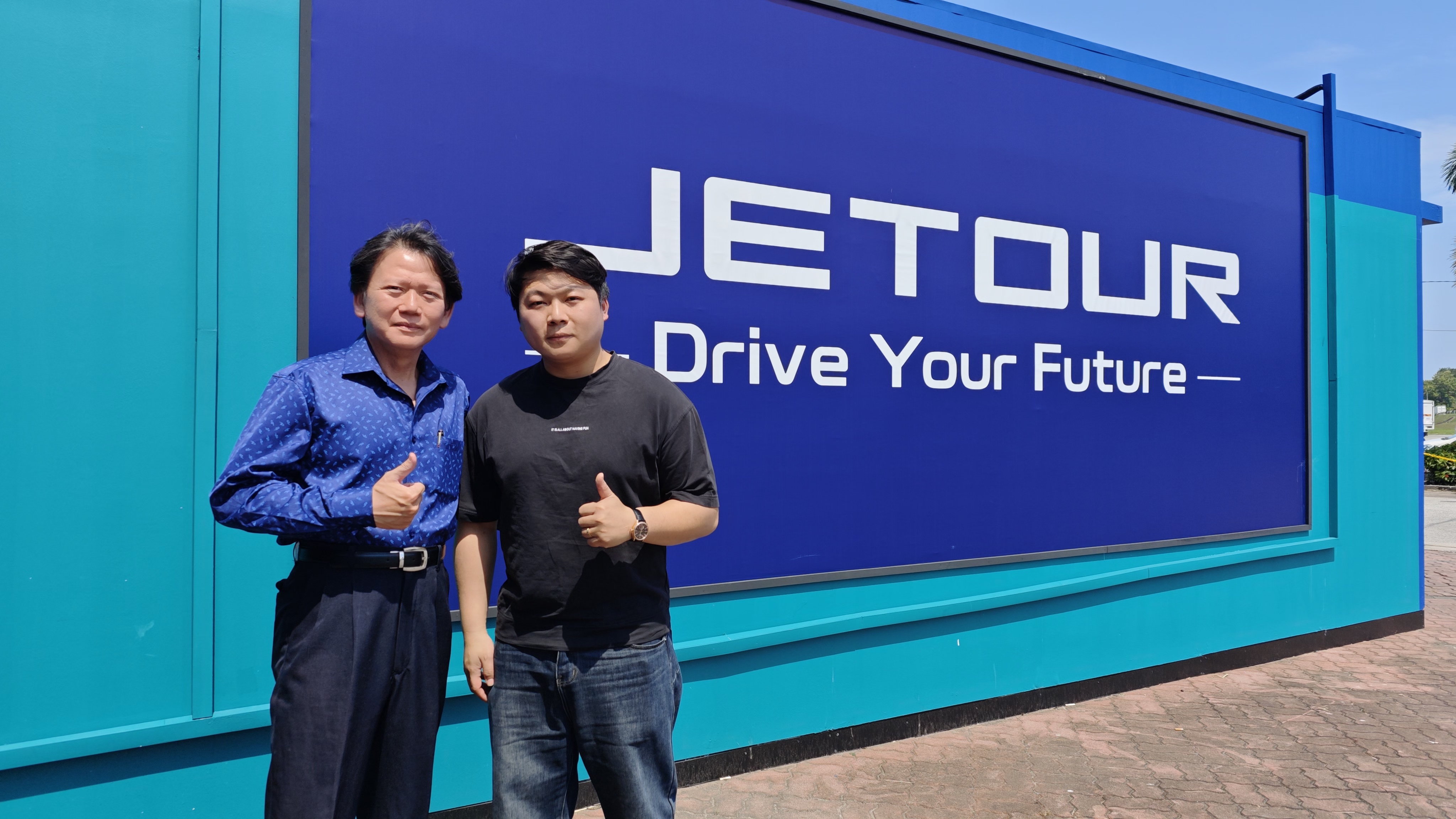 重庆环宇汽车携手马来西亚EV Motors，共拓马来西亚市场