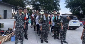 山火无情人有情，环宇人逆行而上