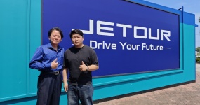 重庆环宇汽车携手马来西亚EV Motors，共拓马来西亚市场