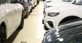 新车看吉利、二手看丰田：俄罗斯2月进口4.68万辆，二手增速更快