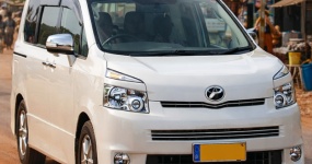 加纳收紧右舵车进口，中国左舵二手车迎来机会窗口